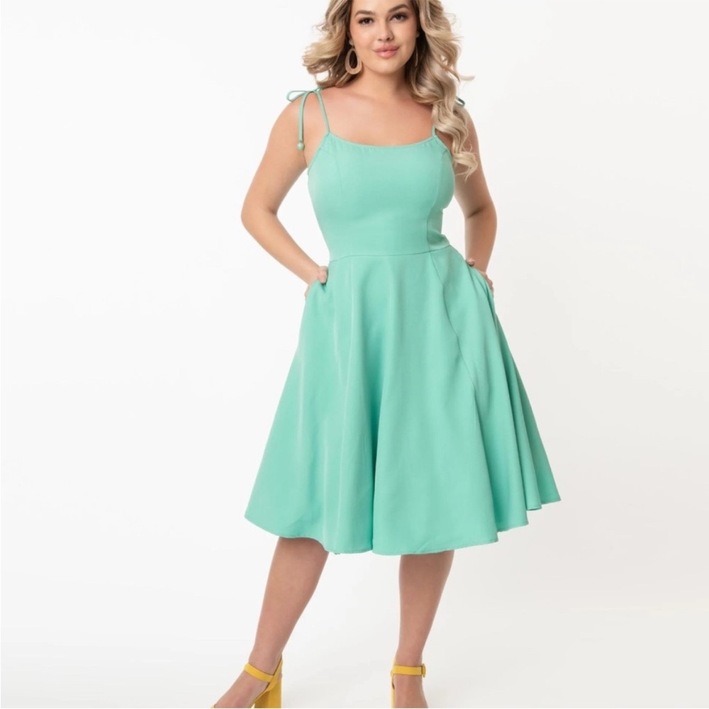 Bobbie Swing Dress in Seafoam Mint Green - Picture 2 of 8